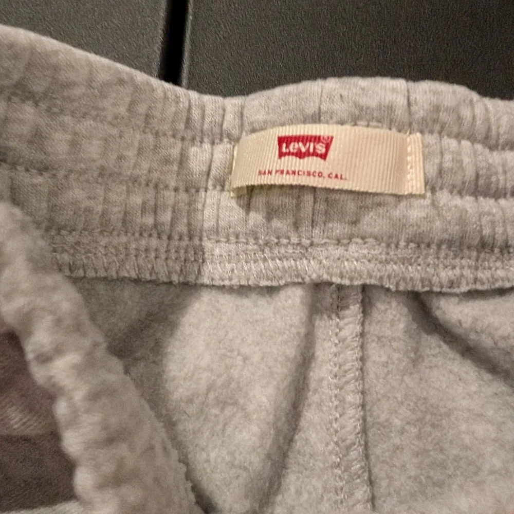 Levi's Little Kid Color Block Long-Sleeve Hoodie & Joggers in Size 4 (XS)